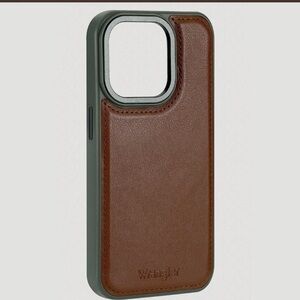 Wrangler Apple iPhone 15 Pro Leather Case Brown - LW/3000LG15PRO